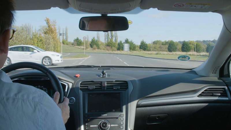 Ford tests technology that could render traffic lights obsolete